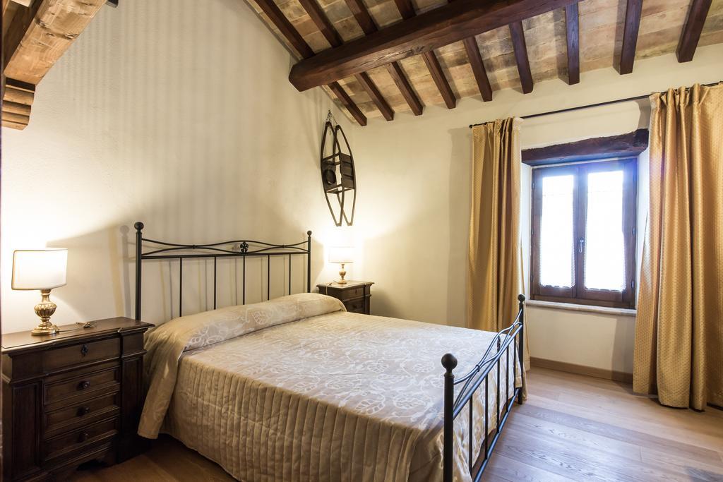 Domus In Castro Bed & Breakfast Montecchio  Phòng bức ảnh