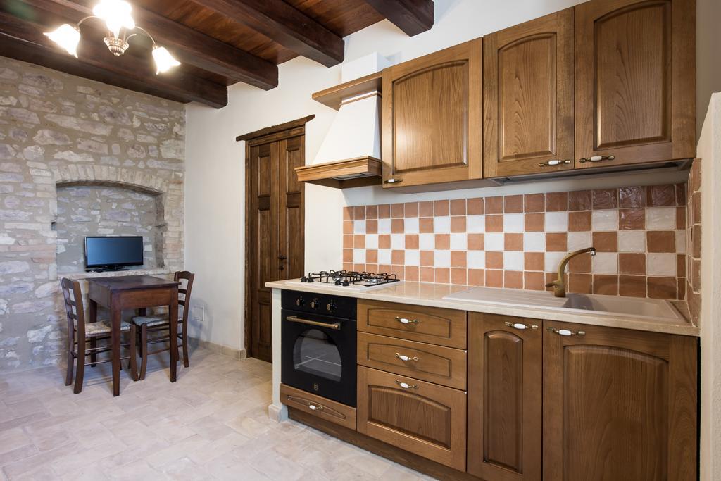 Domus In Castro Bed & Breakfast Montecchio  Phòng bức ảnh